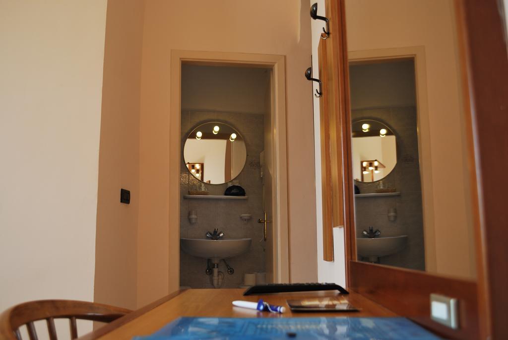 Hotel Galleano Laigueglia Habitación foto