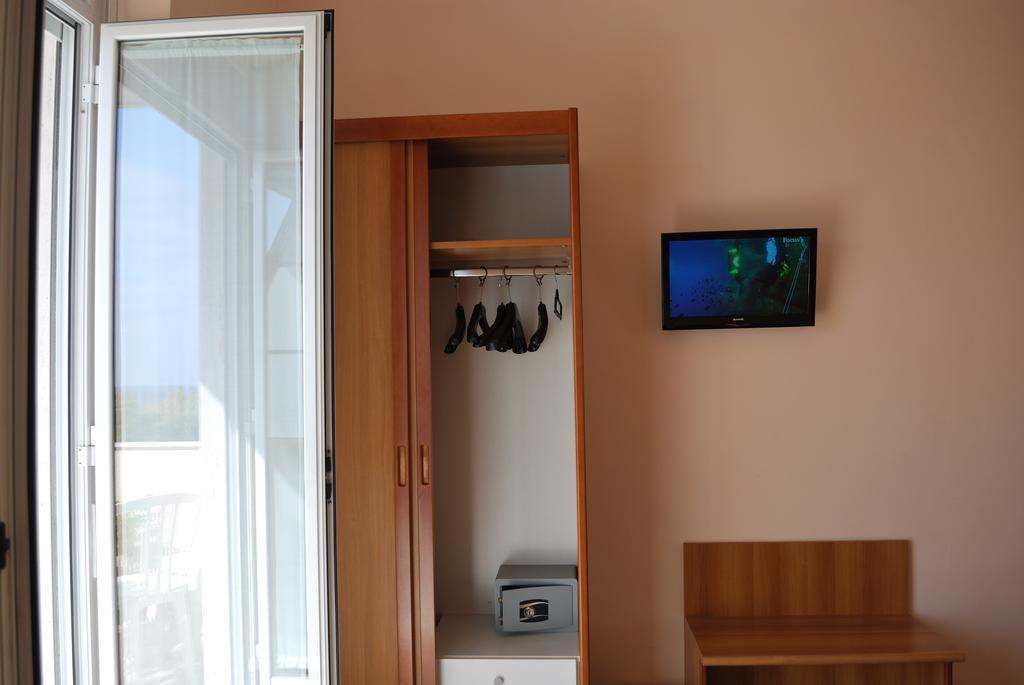 Hotel Galleano Laigueglia Habitación foto